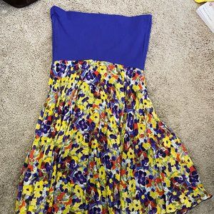 Alice + Olivia Strapless Floral Dress